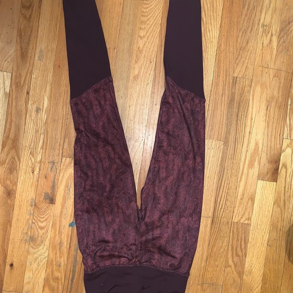 HIGH WAISTED TARGET JL LEGGINGS